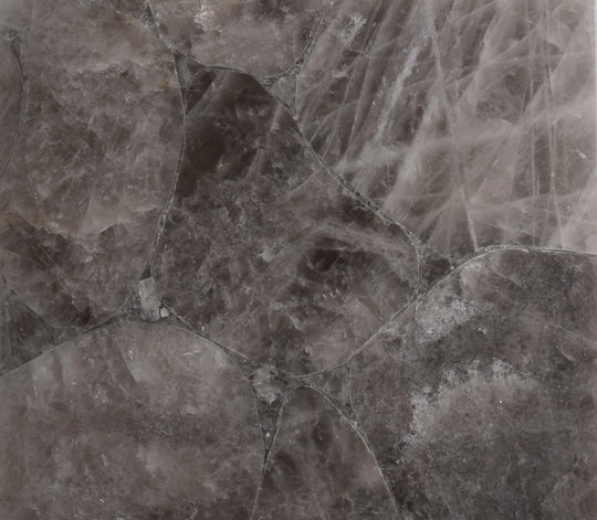 Le monde mystique du quartz fumé : propriétés, signification et histoire