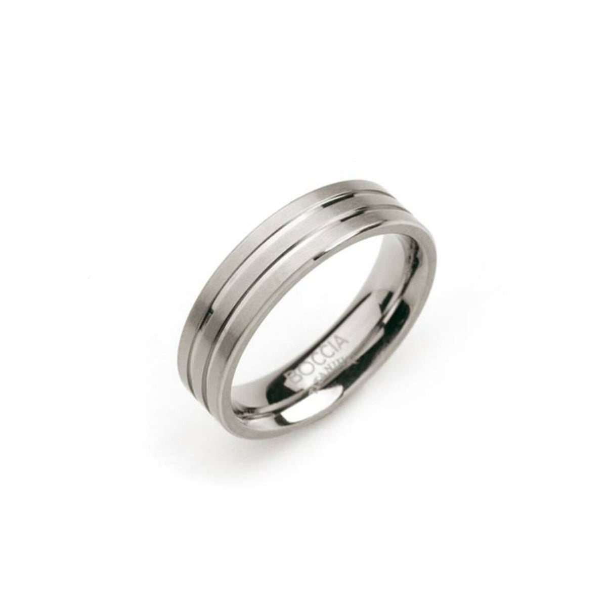 Bague en titane avec deux bandes horizontales, finition polie et design moderne.