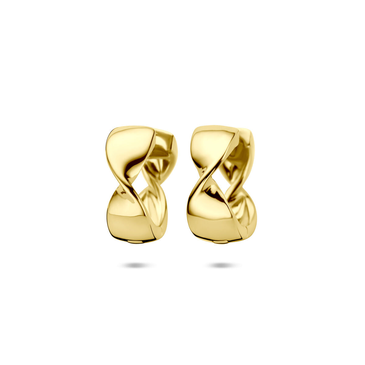 Boucles d'oreilles en argent doré, forme ondulée, dimensions 15 x 6 mm.