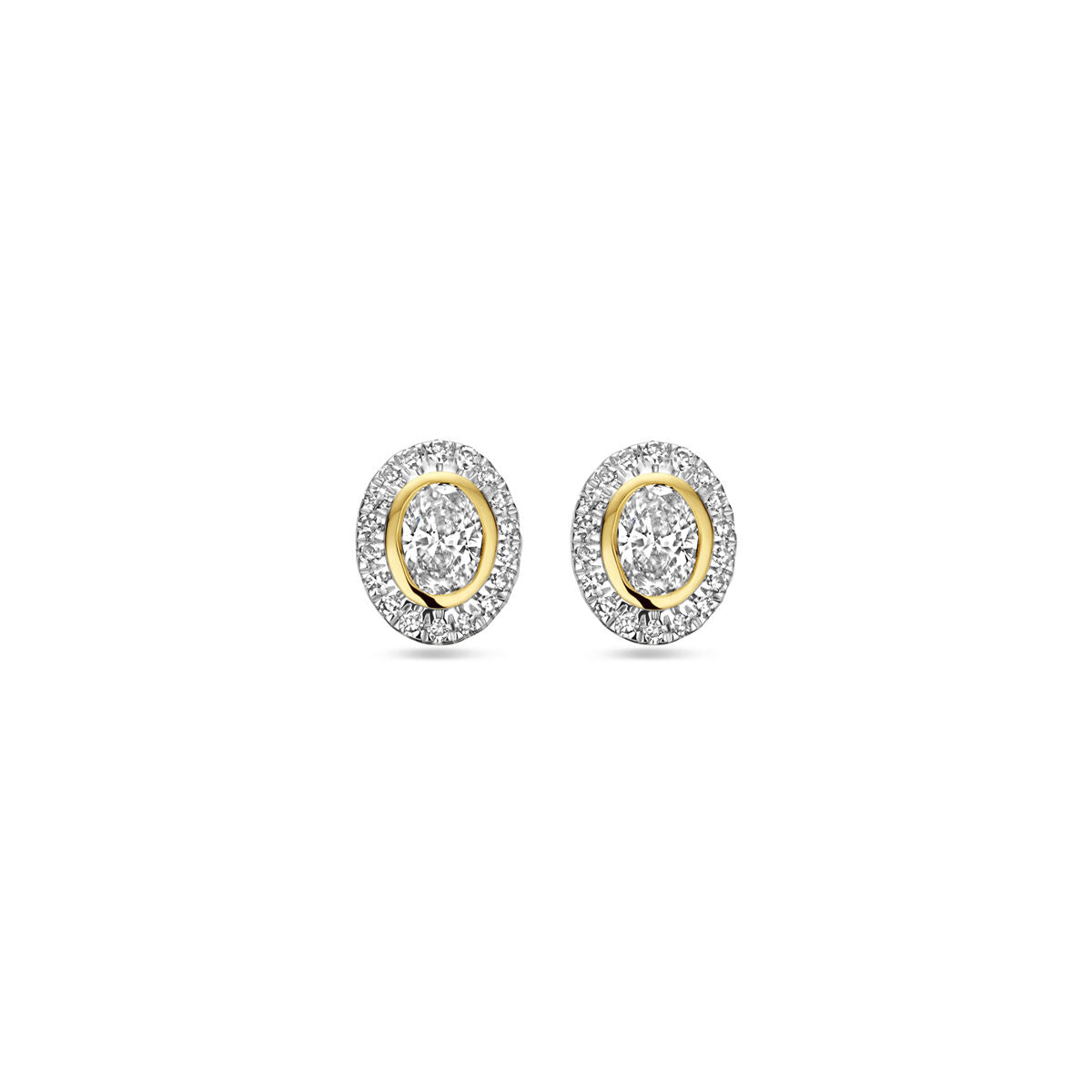 Boucles d'oreilles en or jaune 14K avec diamants de 0,50 ct, forme ovale et détails brillants.