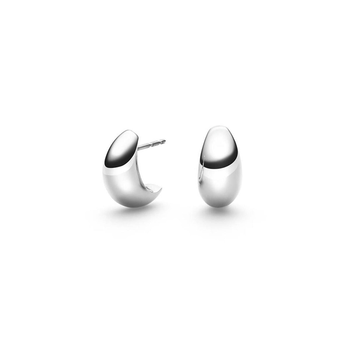 Boucles d'oreilles en titane argenté avec une finition lisse et un design en forme de goutte.
