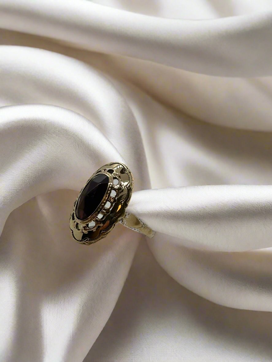 bague vintage en or 14k avec grenat ovale 5.0gr