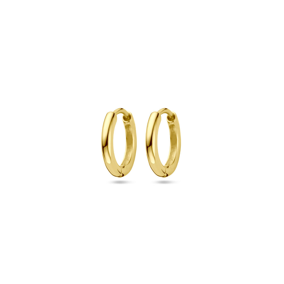 Boucles d'oreilles en argent doré, 13 mm, au design simple et arrondi.
