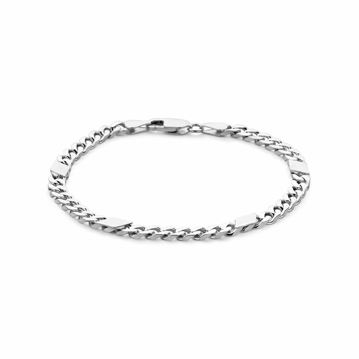 Bracelet gourmette en argent blanc avec maillons de 5,1 mm et entretoises, longueur 21 cm.