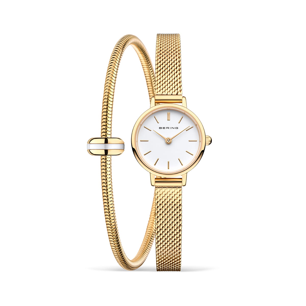 Montre dorée avec un cadran blanc et un bracelet en maille, accompagnée d'un bracelet jonc.
