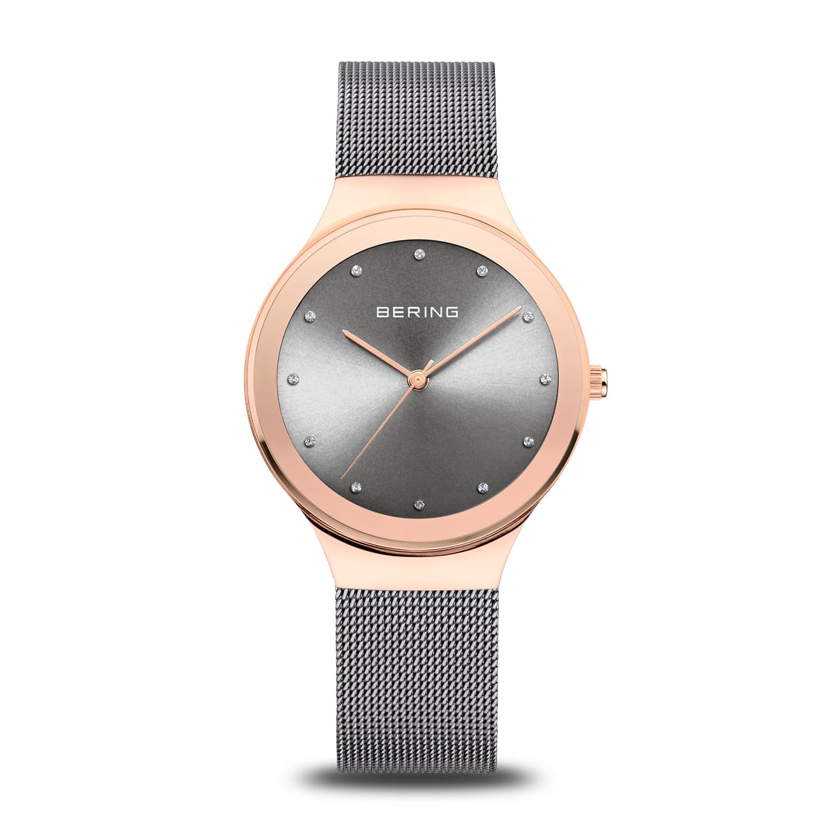 Montre en acier inoxydable rose avec un cadran gris et un bracelet en maille.
