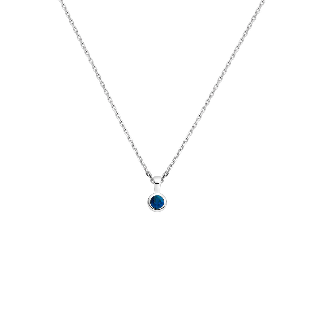 Collier en argent rhodié avec une pierre de naissance bleue, longueur de 41 + 4 cm.