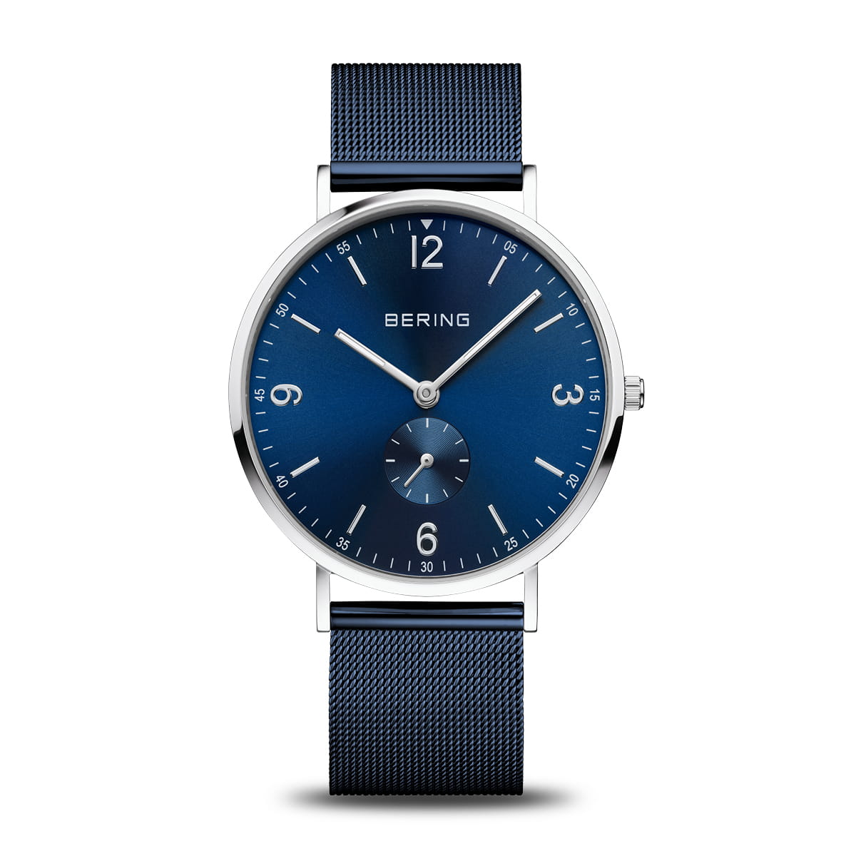 Montre pour homme Bering avec un cadran bleu, boîtier argenté et bracelet en maille bleu.