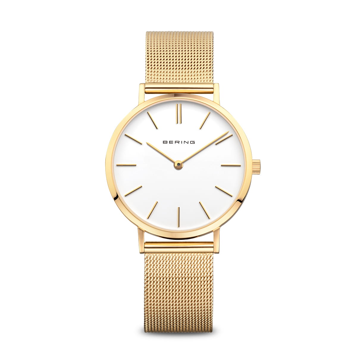 Montre pour femme avec cadran blanc, boîtier doré et bracelet en maille dorée.