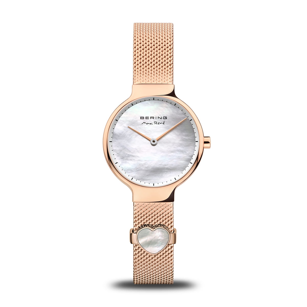 Montre en acier inoxydable rose avec un cadran en nacre et un bracelet en maille, ornée d'un cœur.