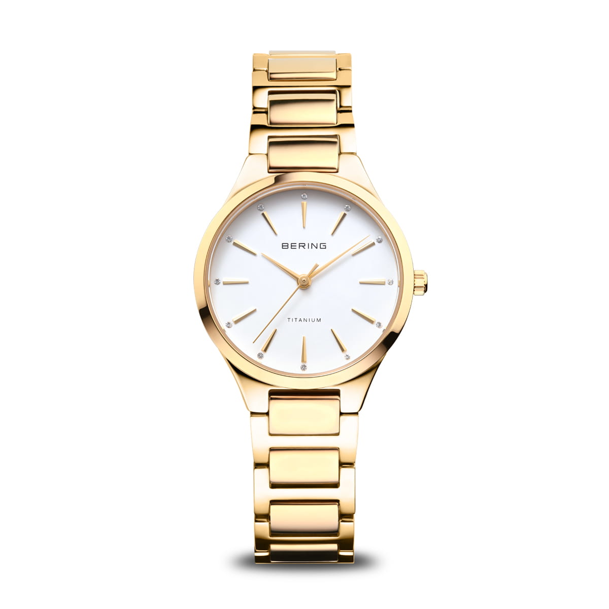 Montre femme avec cadran blanc et bracelet doré en acier inoxydable.