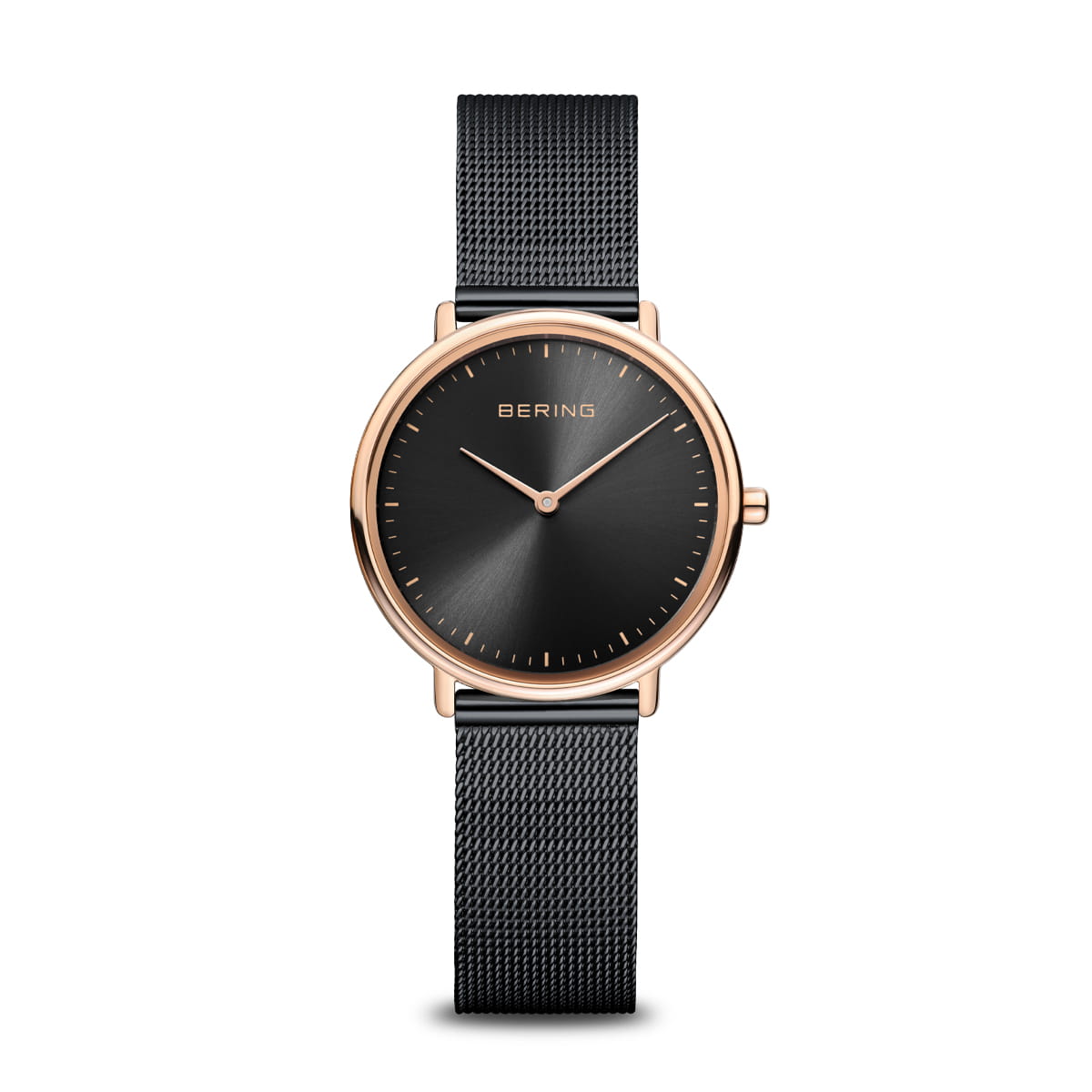 Montre femme avec cadran noir et boîtier doré rose, bracelet en maille milanaise.