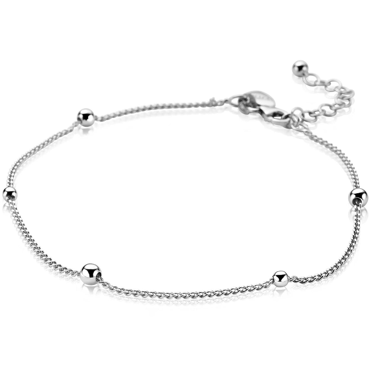 Collier en argent avec des perles rondes et une chaîne délicate.