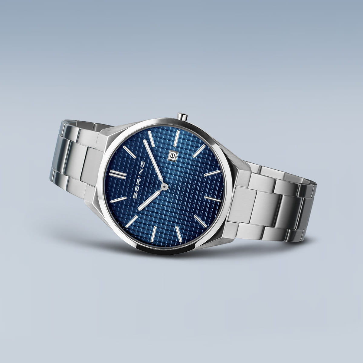 Bering montre pour homme cadran bleu 17240-707