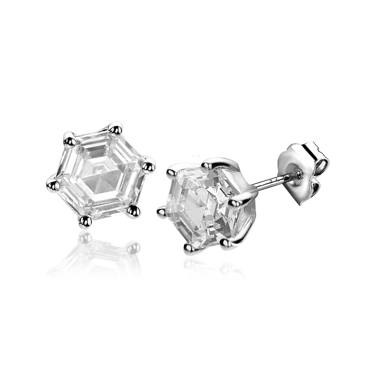 Boucles d'oreilles en argent avec des pierres transparentes en forme d'hexagone.
