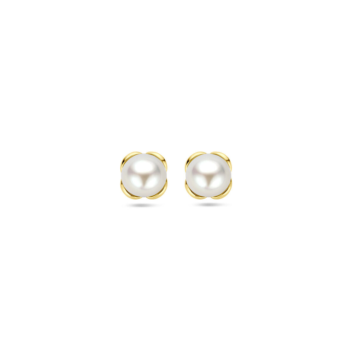Boucles d'oreilles en forme de fleur avec perles et monture en or jaune 14K.