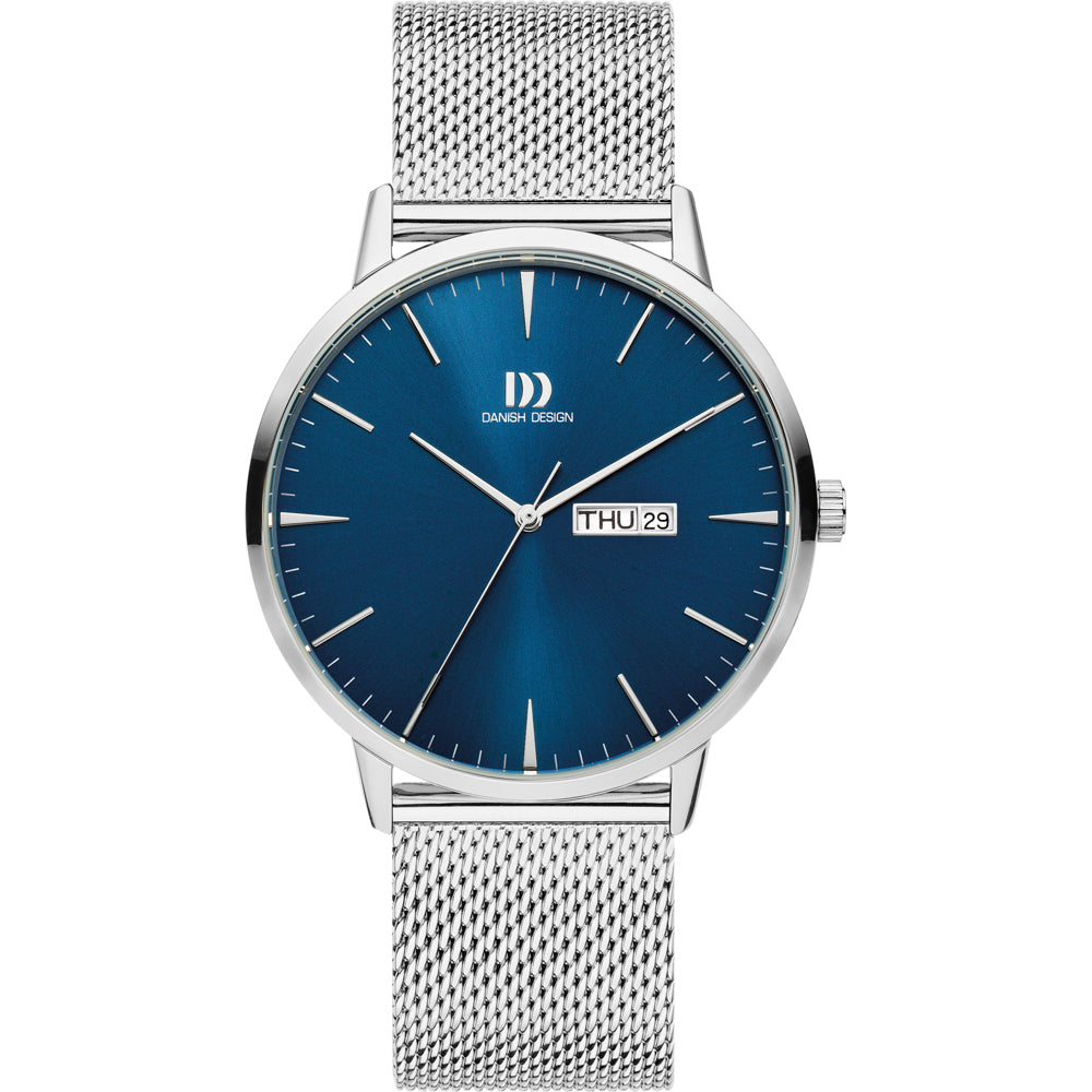 Montre avec cadran bleu, boîtier en acier inoxydable et bracelet en maille.