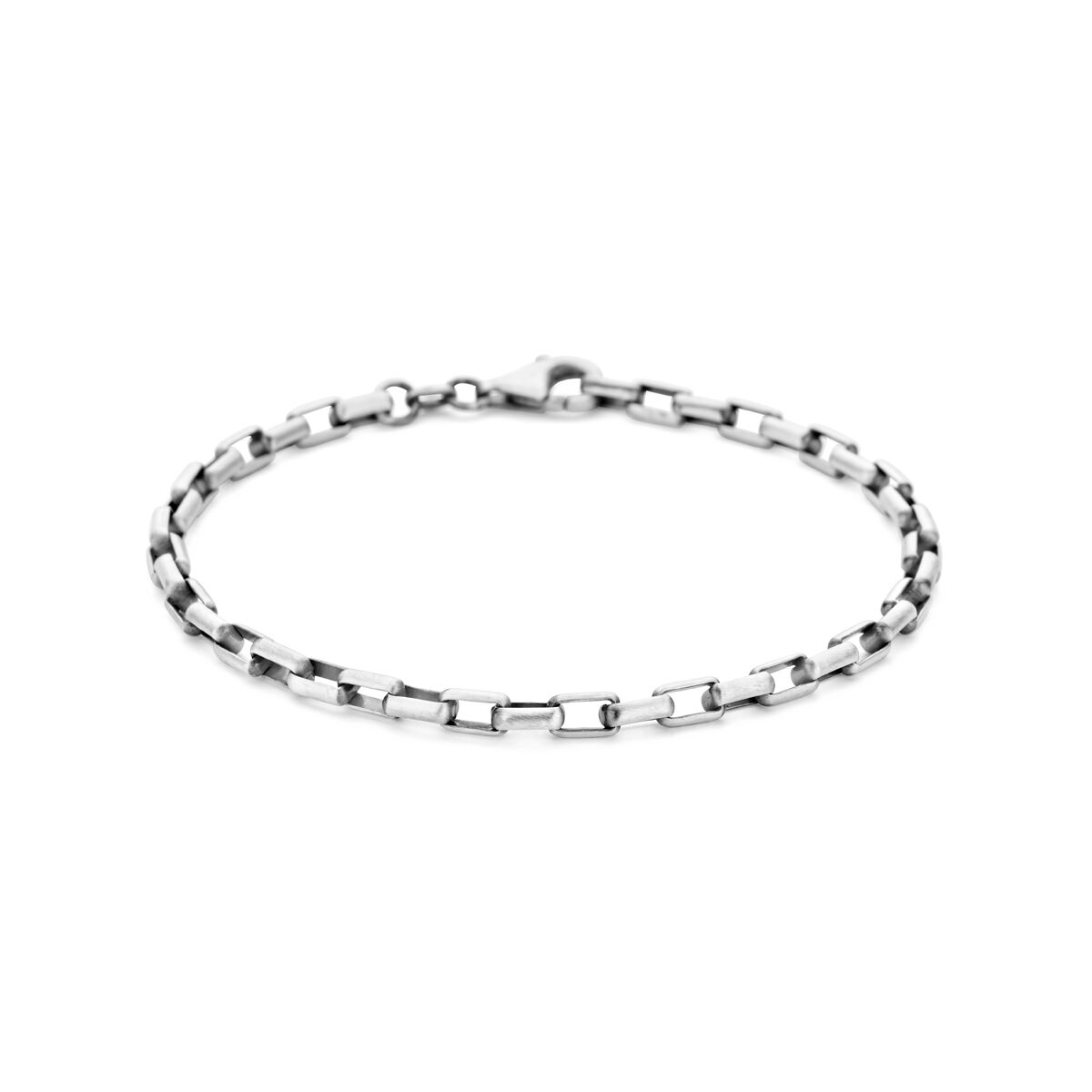 Zilveren armband voor heren met geoxideerde afwerking en een breedte van 4,0 mm.