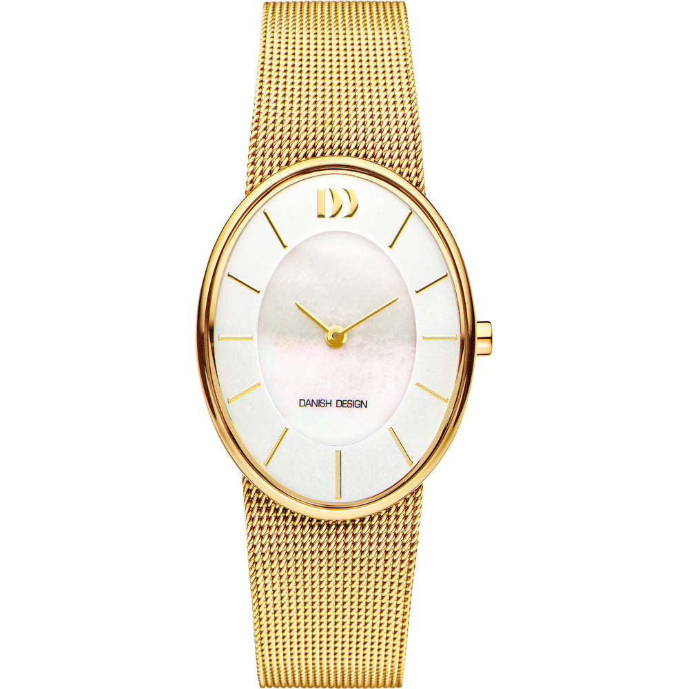 Montre dorée avec un cadran oval en nacre et un bracelet en maille.