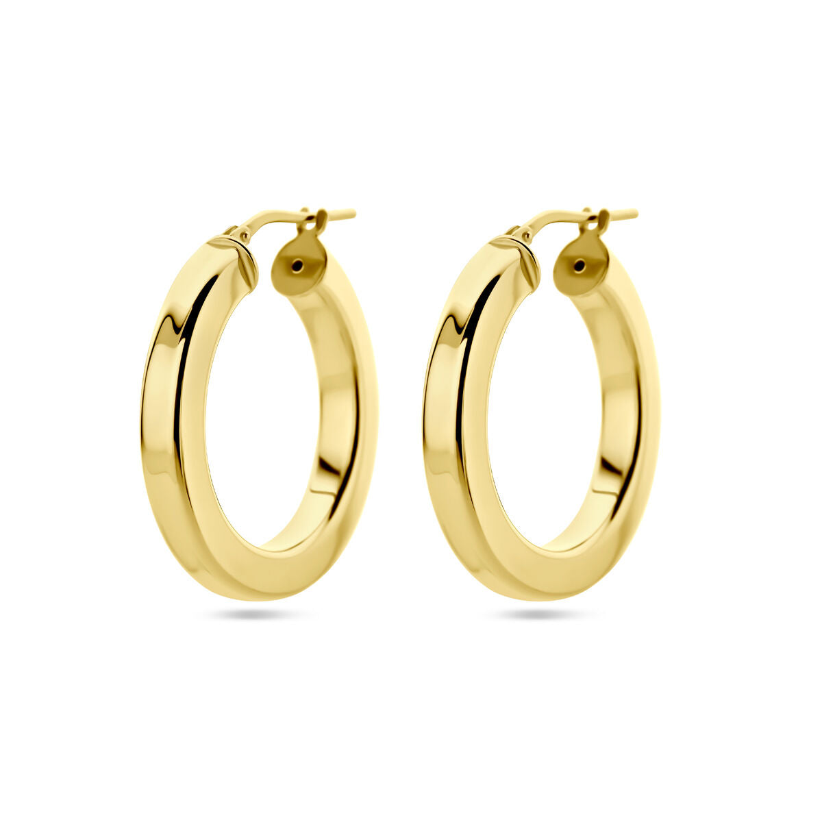 Boucles d'oreilles en tube plat, plaquées en or jaune d'un micron.