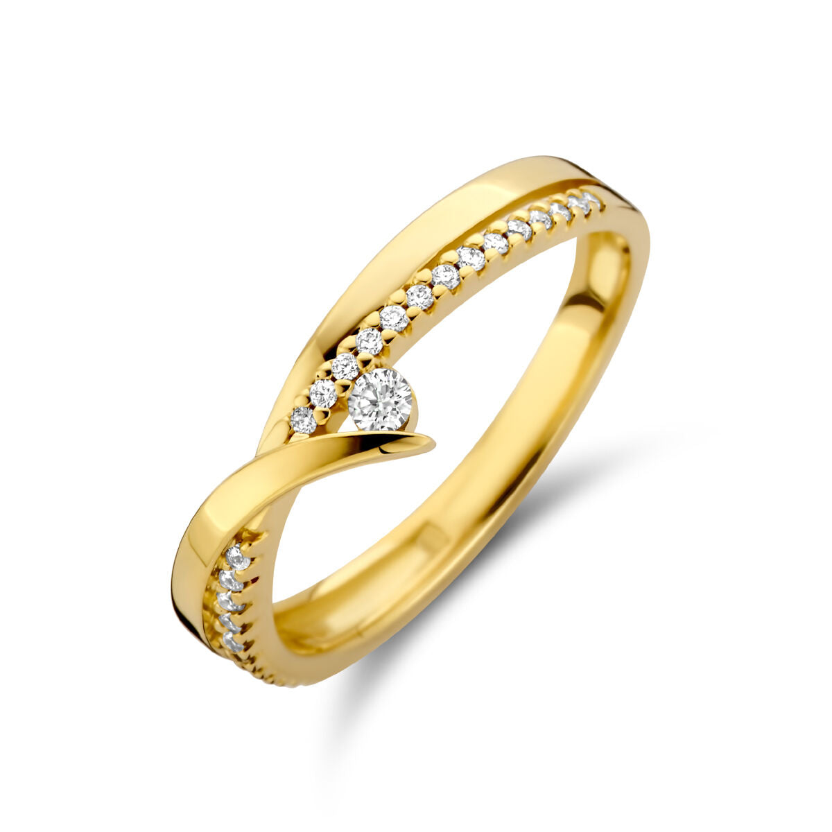 Bague en or jaune 14K avec un diamant central de 0,13 ct et des diamants en pavé.