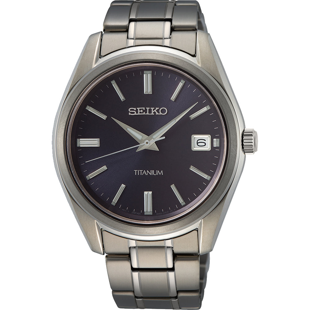 Montre pour homme Seiko en titane avec cadran noir et bracelet en acier.