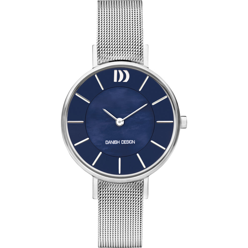 Montre avec un cadran bleu, boîtier en acier inoxydable et bracelet en maille milanaise.