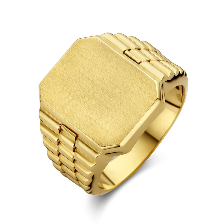 Een graveerring gematteerd 14K geelgoud uit de Van der Kooij Collectie, met een hexagonale signet en brede geribbelde band, getoond tegen een witte achtergrond.