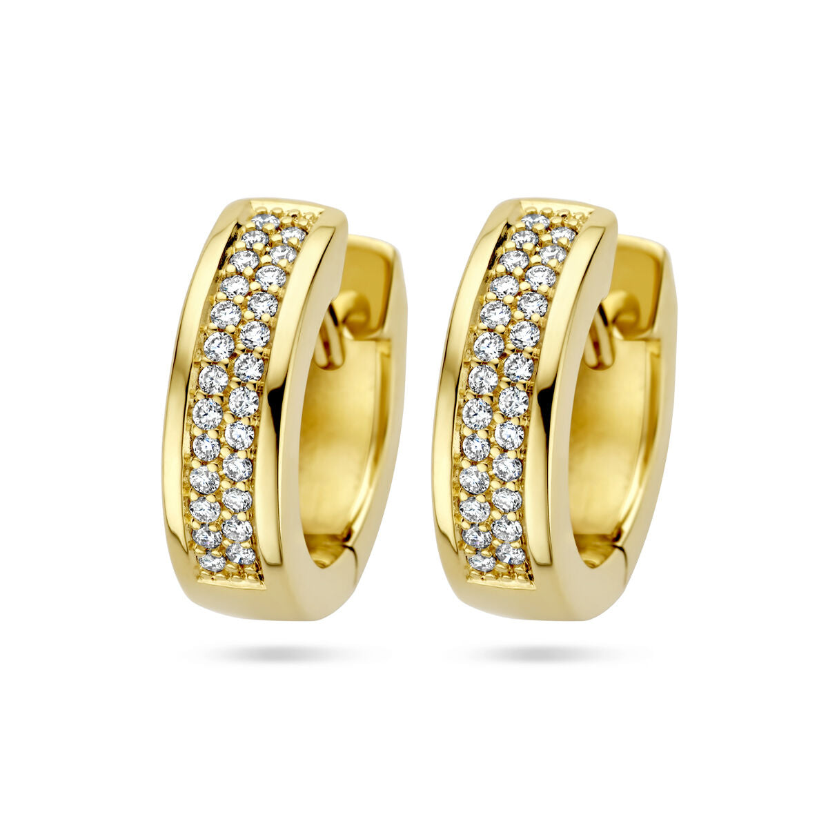 Boucles d'oreilles en or jaune 14K avec diamants de 0,25 ct (2x0,125 ct) en pavé.
