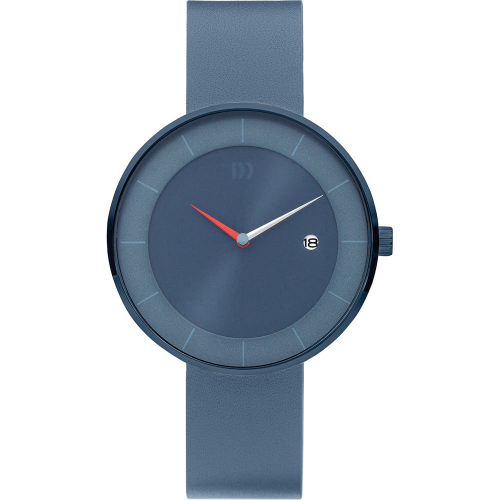 Montre bleue avec un cadran minimaliste, aiguilles rouge et grise, bracelet en silicone.