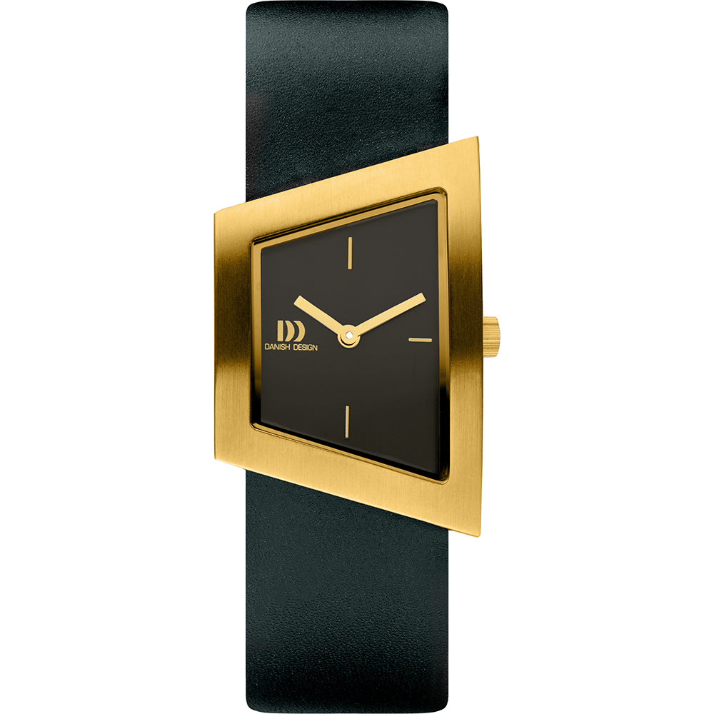 Montre carrée dorée avec cadran noir et bracelet en cuir noir.
