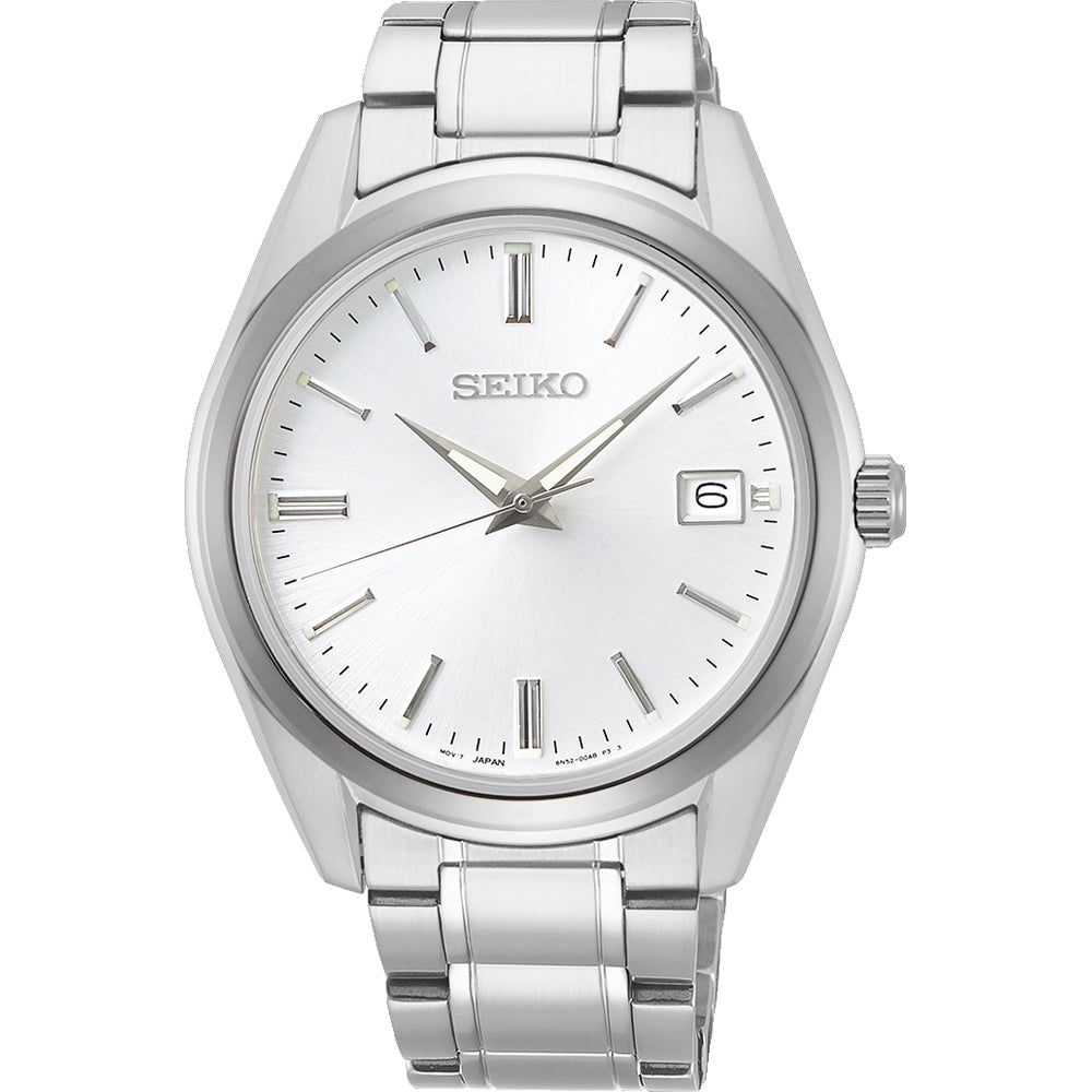 Montre pour homme Seiko avec boîtier en acier inoxydable, cadran argenté, bracelet métallique et dateur.