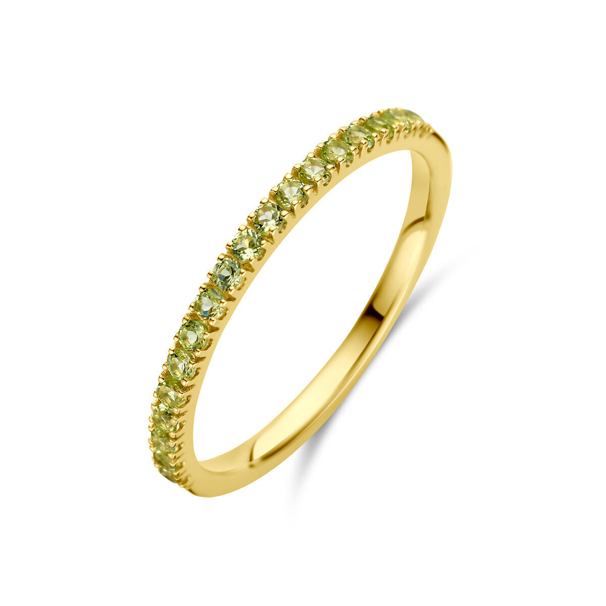 Bague en or jaune 14K ornée de pierres de naissance péridot vertes.