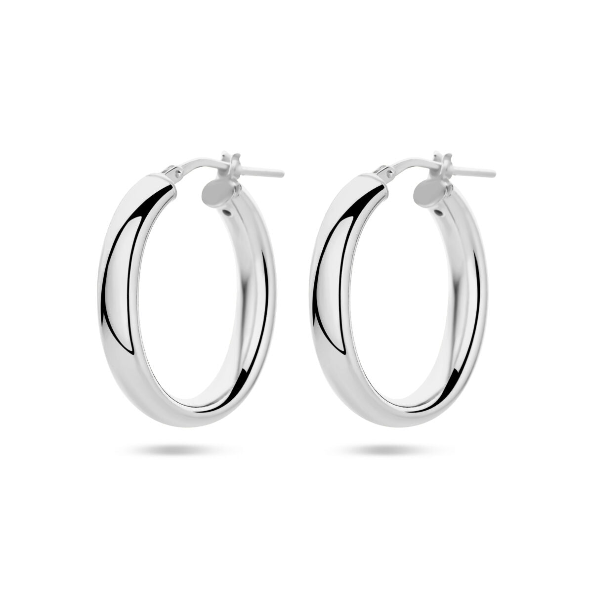 Boucles d'oreilles en argent rhodié, en forme de tube semi-rond, finition brillante.