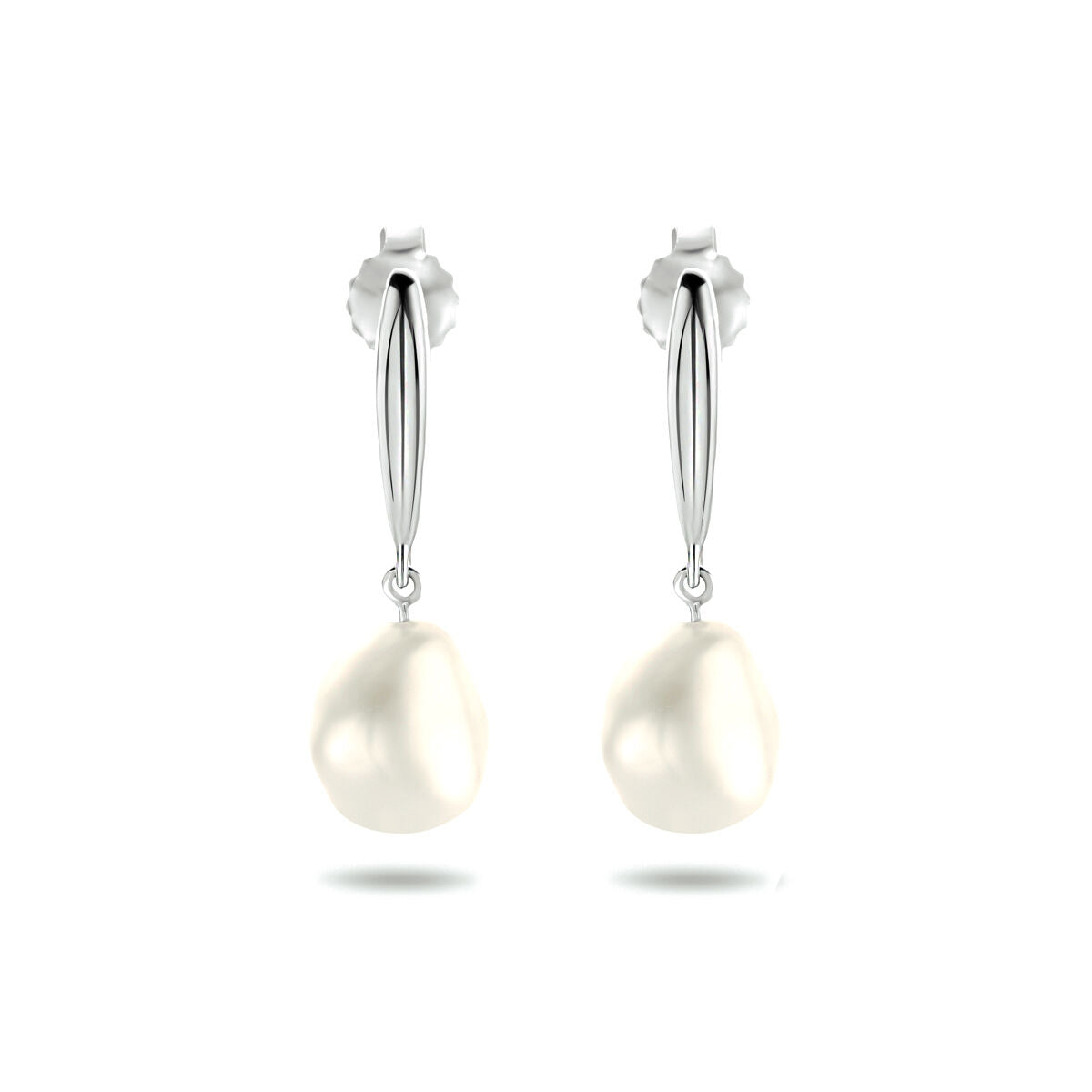 Boucles d'oreilles en argent rhodié avec perles blanches en forme de goutte.