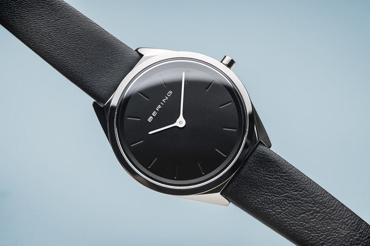 Bering dames horloge zwarte wijzerplaat - 17031-402