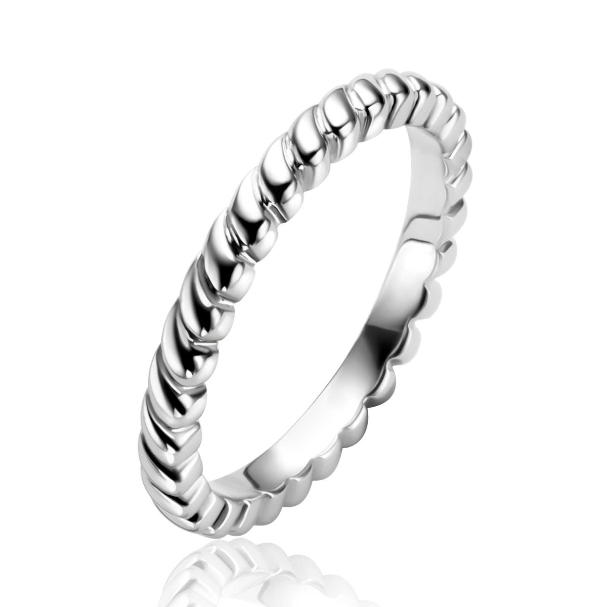 Bague en argent avec un motif torsadé et des détails arrondis.