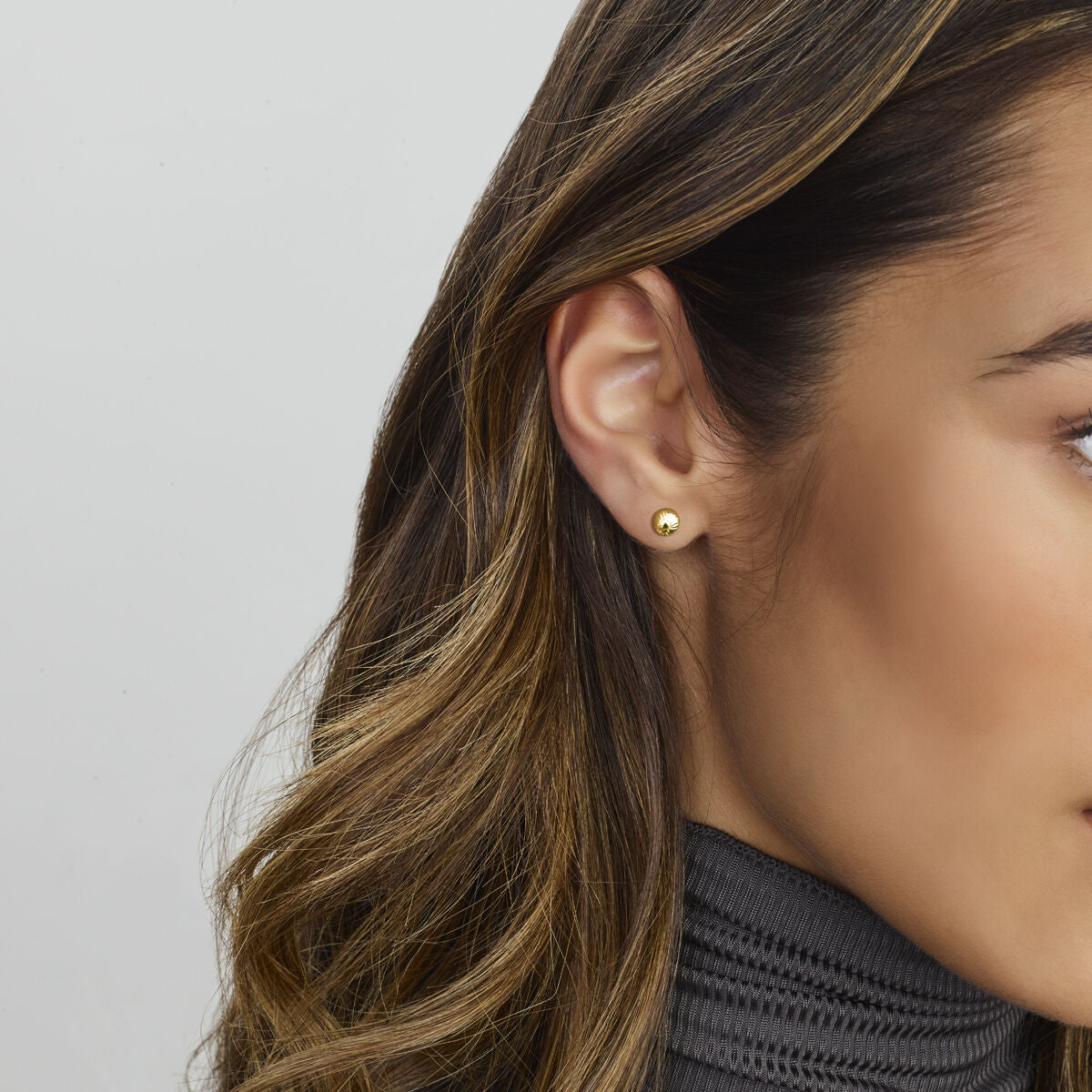 puces d'oreilles boule diamantée 14K or jaune