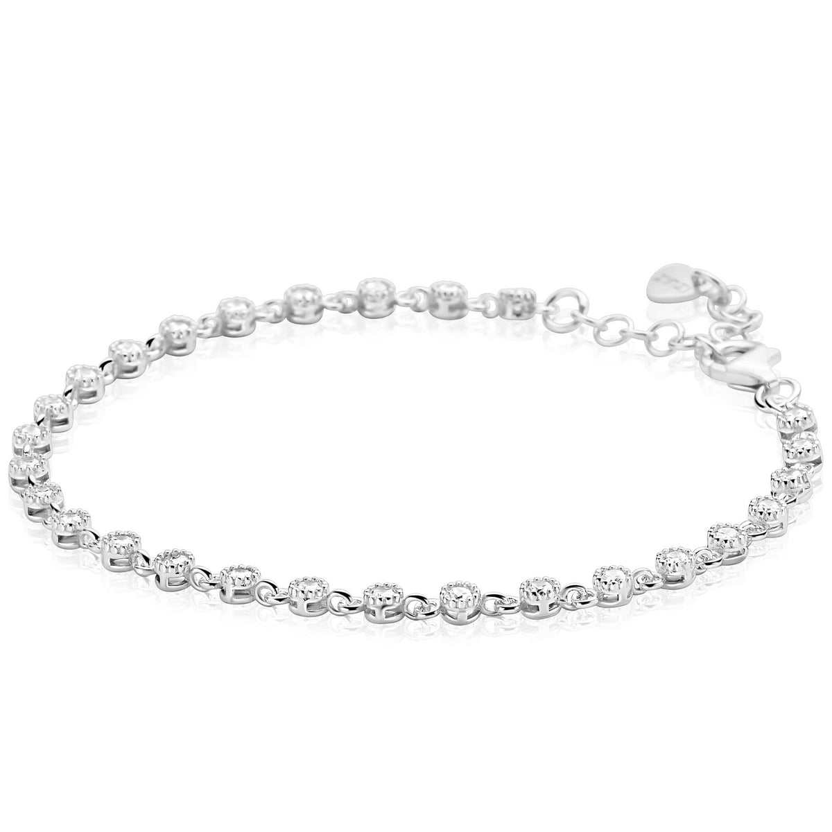 Bracelet en argent avec une rangée ludique de zirconiums blancs en sertissage rond.