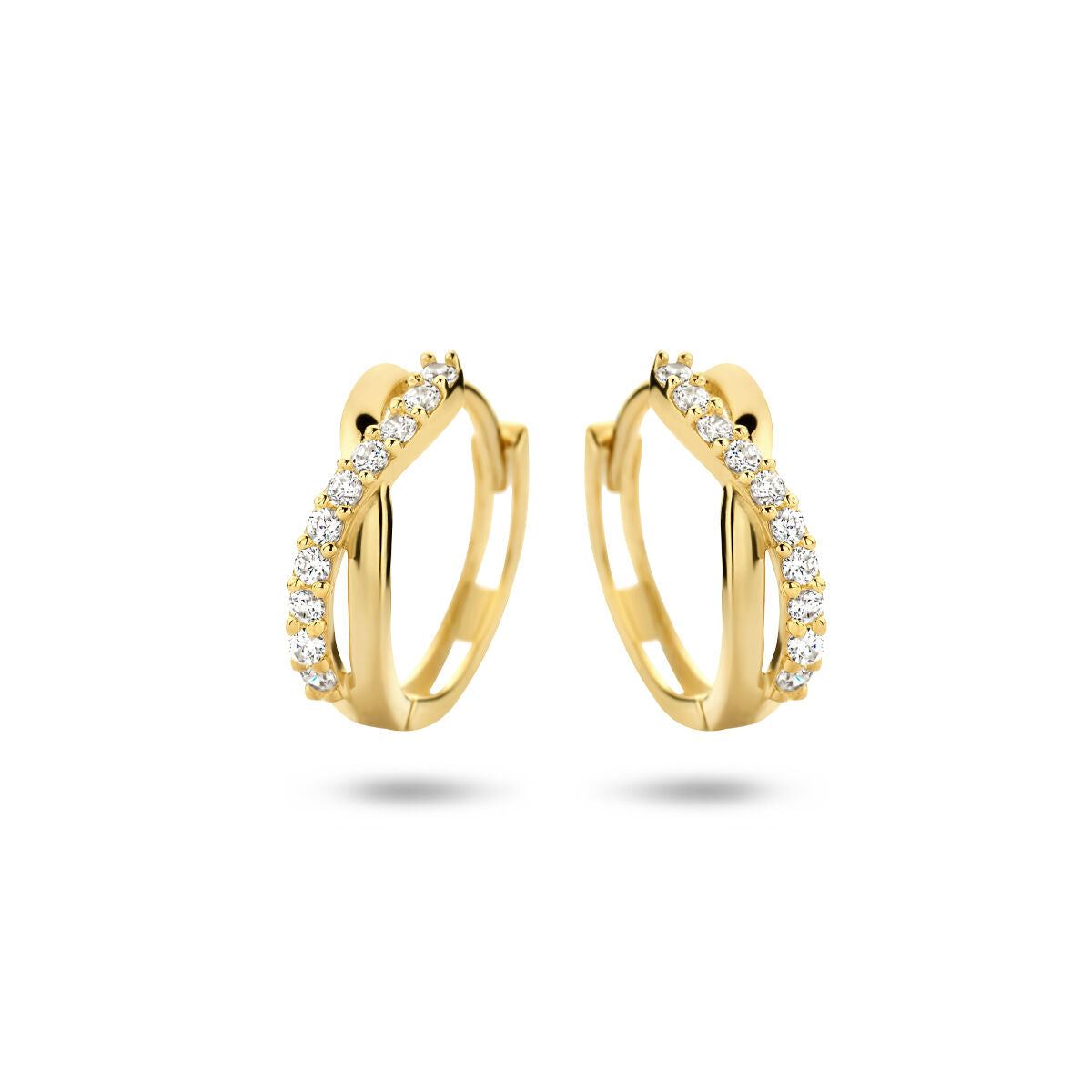 Boucles d'oreilles en or jaune 14K ornées de zirconiums.