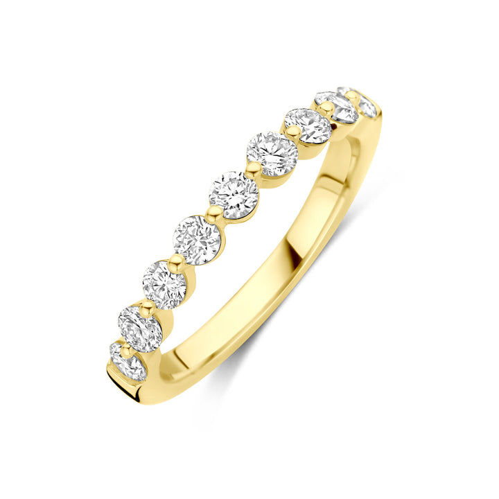 De Van der Kooij Collectie ring lab grown diamanten 0.75ct h si in 14K geelgoud is een damesring met een rij briljant geslepen lab grown diamanten langs de bovenzijde, gepresenteerd op een witte achtergrond.