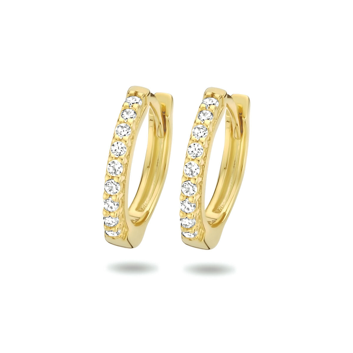 Boucles d'oreilles en argent doré, ornées de zircons, de forme ronde.