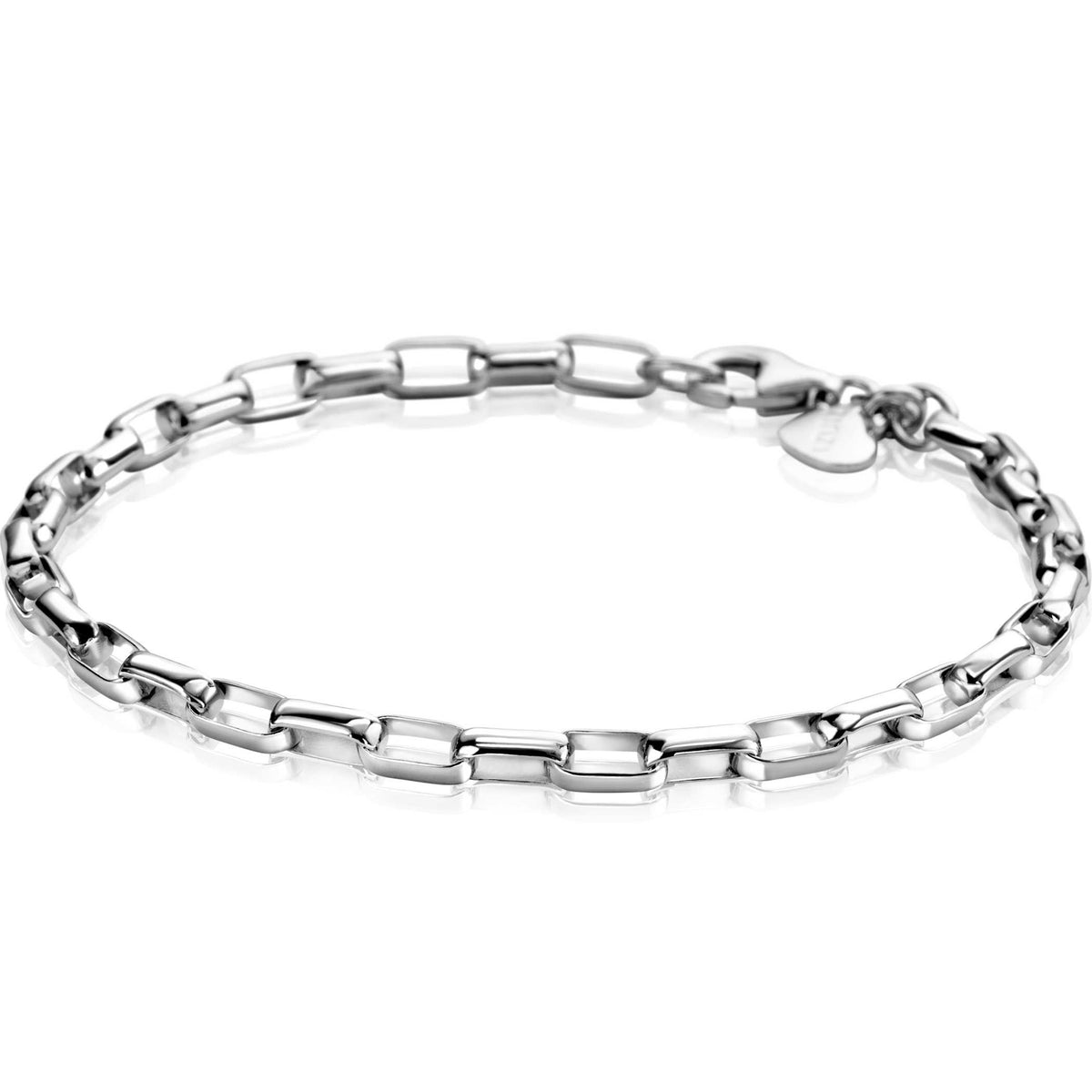 Bracelet en argent avec maillons allongés et fermoir en forme de cœur.