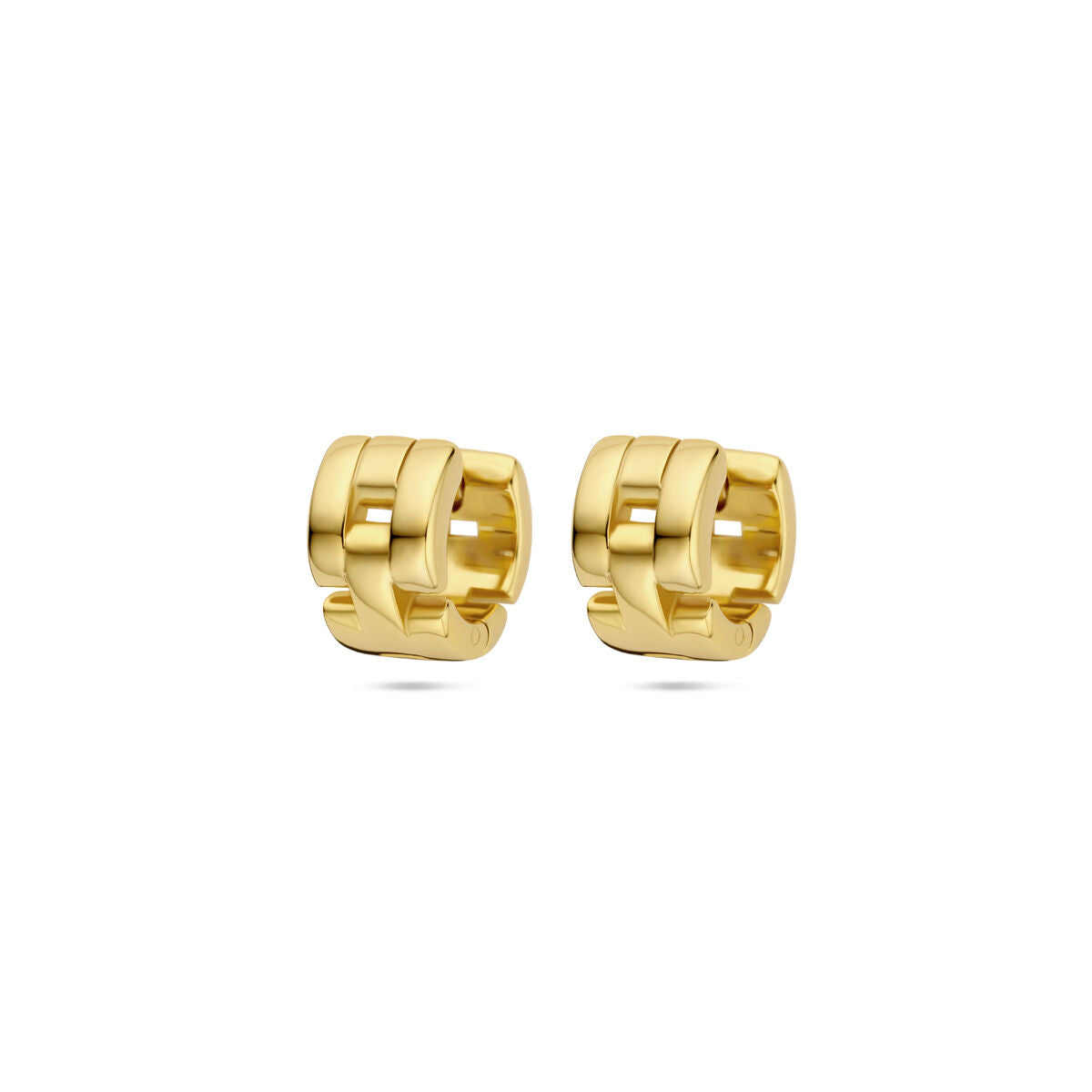 Boucles d'oreilles en argent doré à l'or jaune, motif en maillons, diamètre de 10 mm.