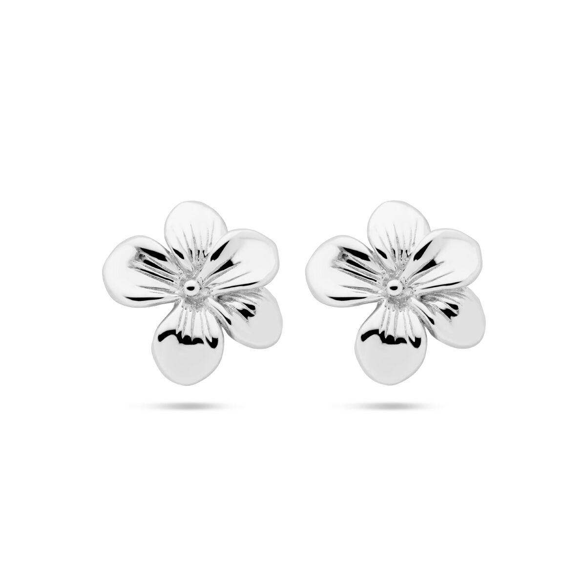 Boucles d'oreilles en argent rhodié en forme de fleur de violette.