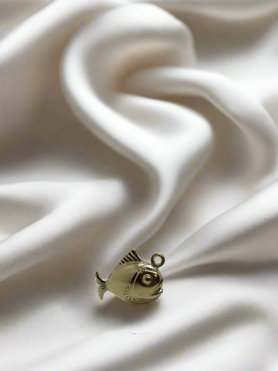 pendentif vintage en or 14k poisson 1.5gr