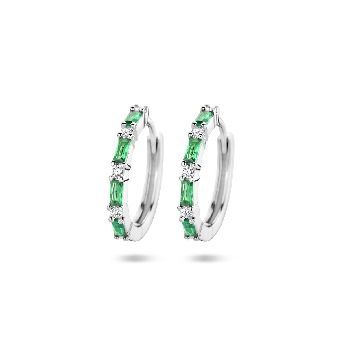Boucles d'oreilles en argent rhodié avec zirconia verts et blancs.