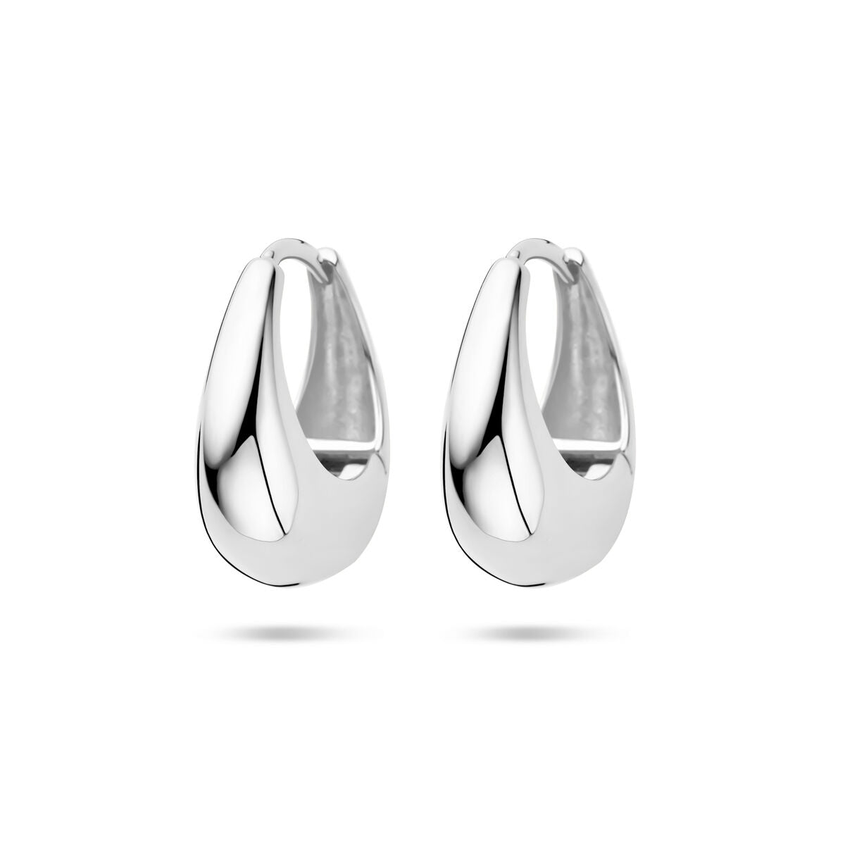Boucles d'oreilles en argent rhodié de 19 mm, en forme de goutte avec une finition brillante.