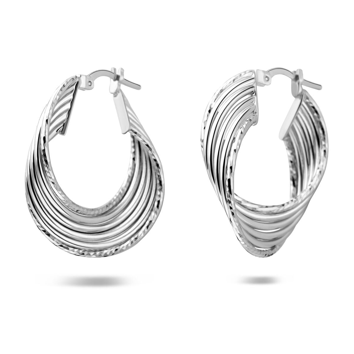 Boucles d'oreilles ovales en argent rhodié 925, avec plusieurs anneaux superposés.