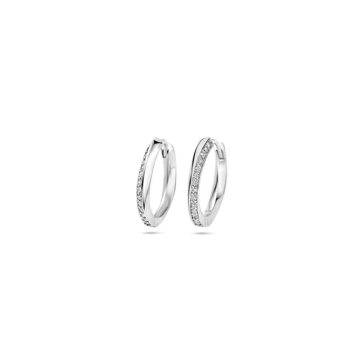 Boucles d'oreilles en argent rhodié de 16 mm avec zirconia.
